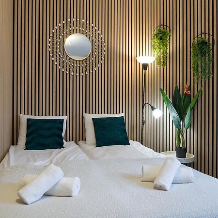 Modern Apartment In Best Location Краков Экстерьер фото
