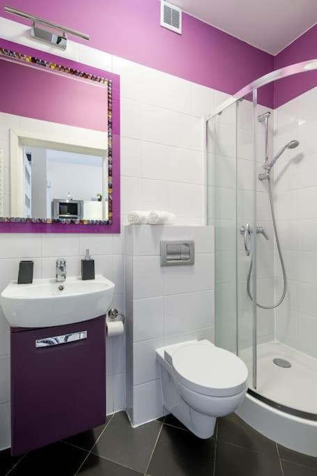 Modern Apartment In Best Location Краков Экстерьер фото